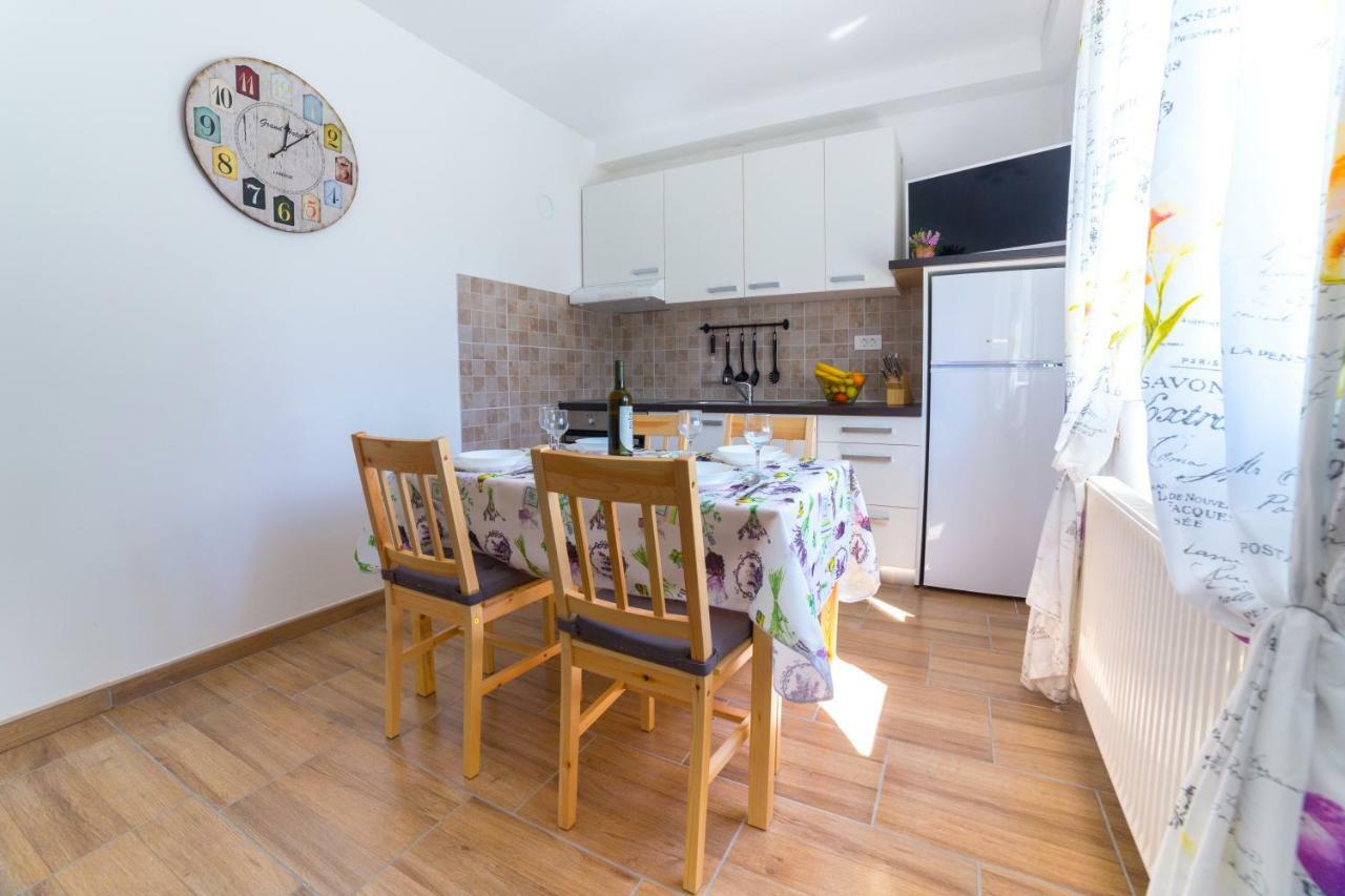 קסטב Apartments Raspolic חדר תמונה