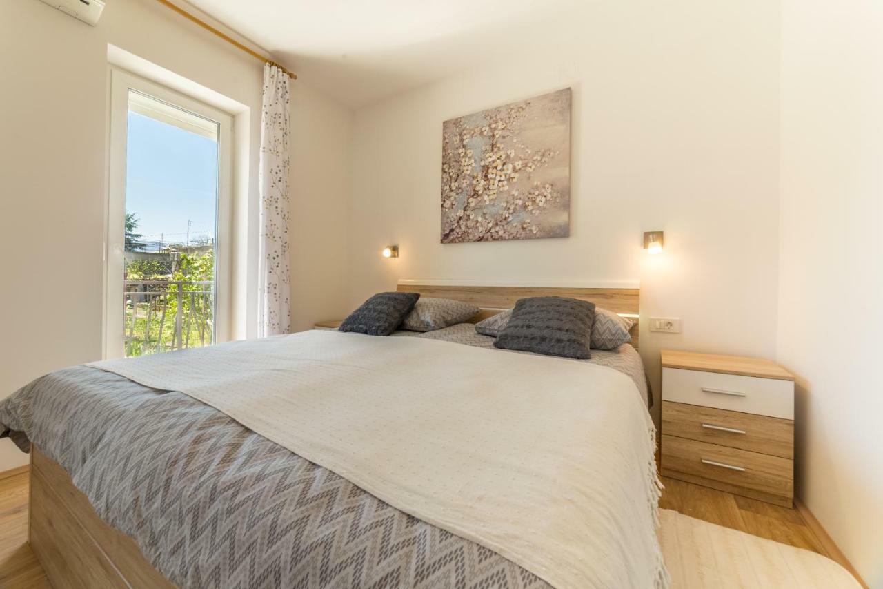 קסטב Apartments Raspolic מראה חיצוני תמונה