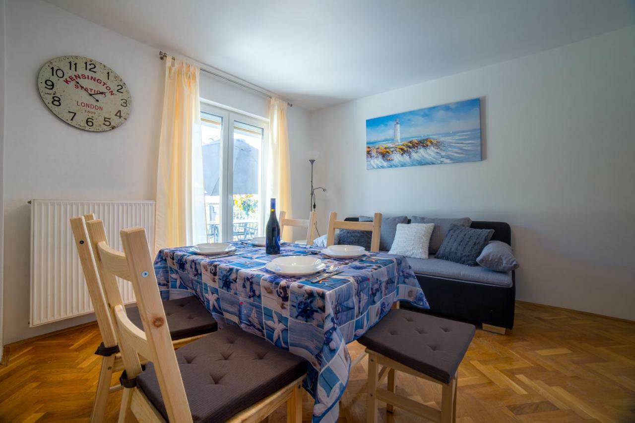 קסטב Apartments Raspolic מראה חיצוני תמונה